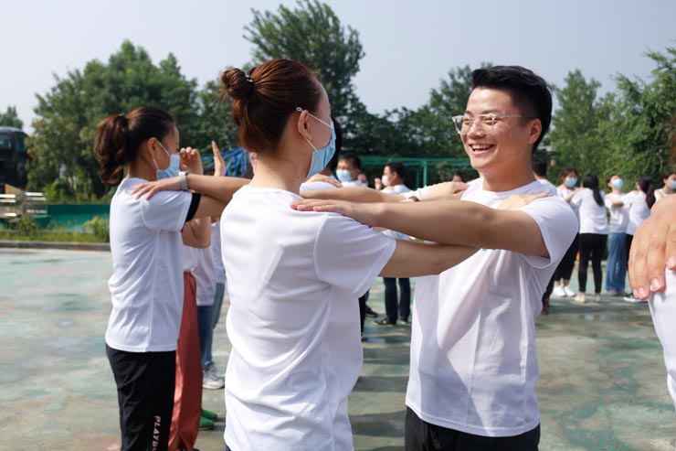 團建